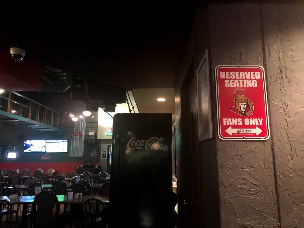 Fieldhouse Bar & Grill | restaurant | 2451 Riverside Dr, Ottawa, ON K1H 7X7, Canada | 6137366203 OR +1 613-736-6203