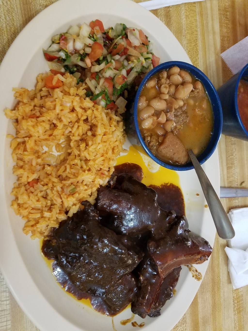 Lindas Restaurant | restaurant | 4033 Gollihar Rd, Corpus Christi, TX 78411, USA | 3618520040 OR +1 361-852-0040