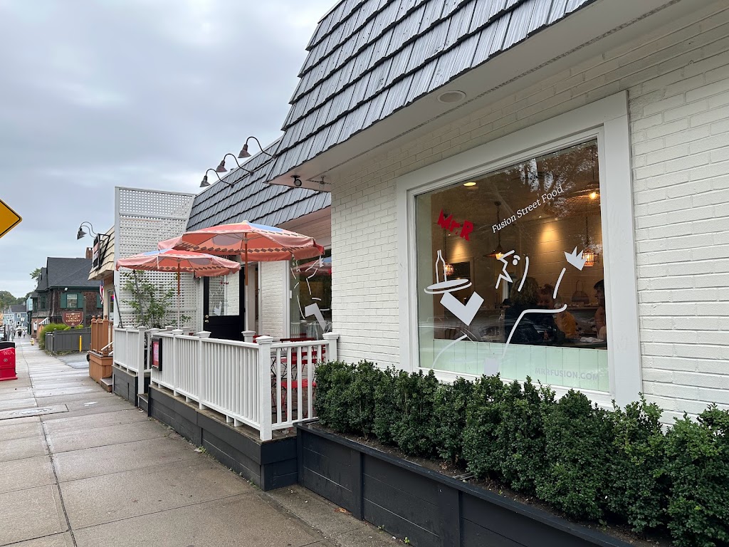 Mr.R - Fusion Street Food | restaurant | 7 Memorial Blvd, Newport, RI 02840, USA | 4018438127 OR +1 401-843-8127
