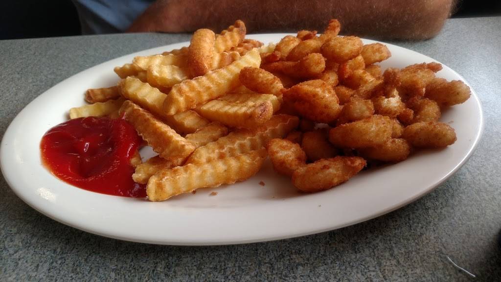 Lees Family Restaurant | restaurant | 2920 Old Fair Rd, Grand Island, NE 68803, USA | 3083847844 OR +1 308-384-7844