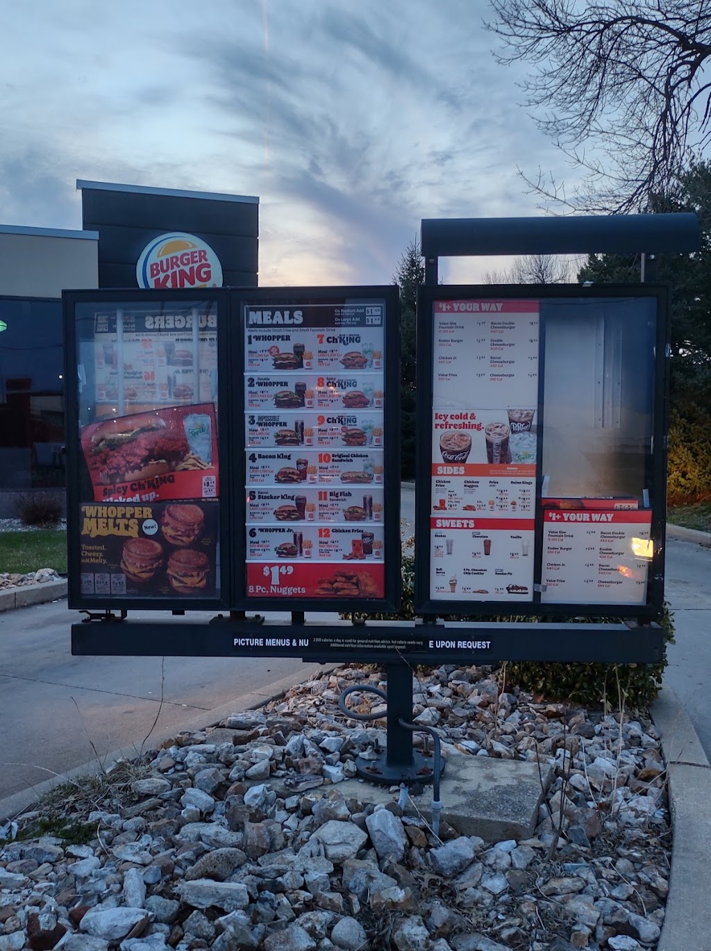 Burger King | restaurant | 421 N 36th St, Quincy, IL 62301, USA | 2172238000 OR +1 217-223-8000