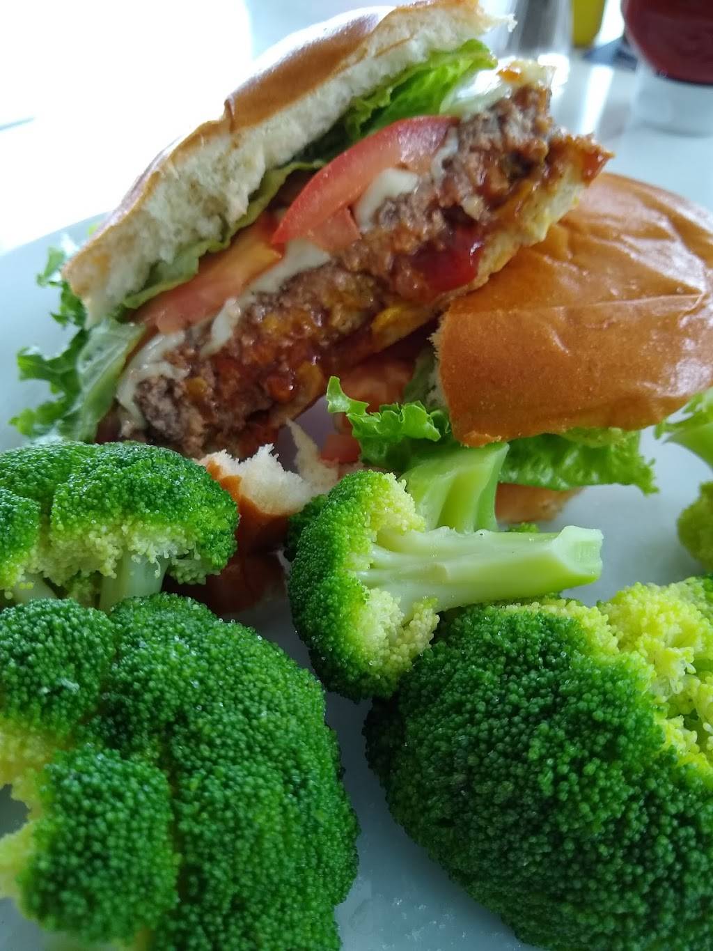 The Patio at McGuiggans | restaurant | 552 Washington St, Whitman, MA 02382, USA | 7814472525 OR +1 781-447-2525