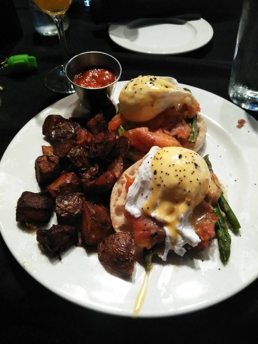 Scratch Kitchen & Cocktails | restaurant | 132 W Main St, Norman, OK 73069, USA | 4058012900 OR +1 405-801-2900