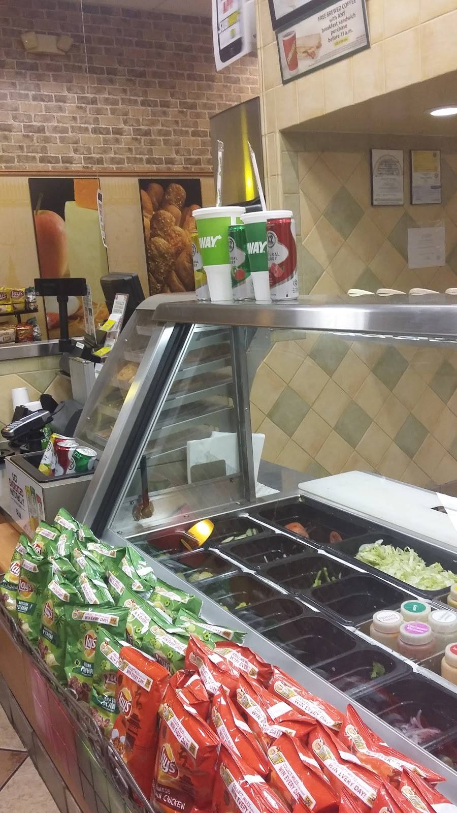 Subway | restaurant | 440 S B St, Oxnard, CA 93030, USA | 8054873801 OR +1 805-487-3801