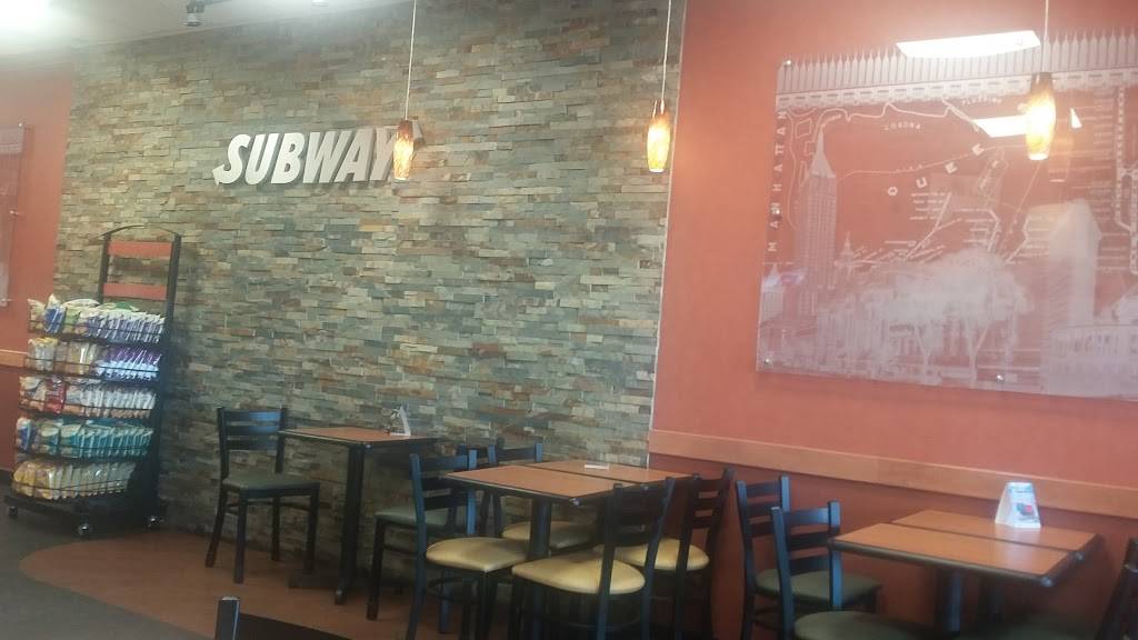 Subway | restaurant | Kingsbury Centre, 1891 Rathburn Rd E Unit #18, Mississauga, ON L4W 3Z3, Canada | 9052322050 OR +1 905-232-2050