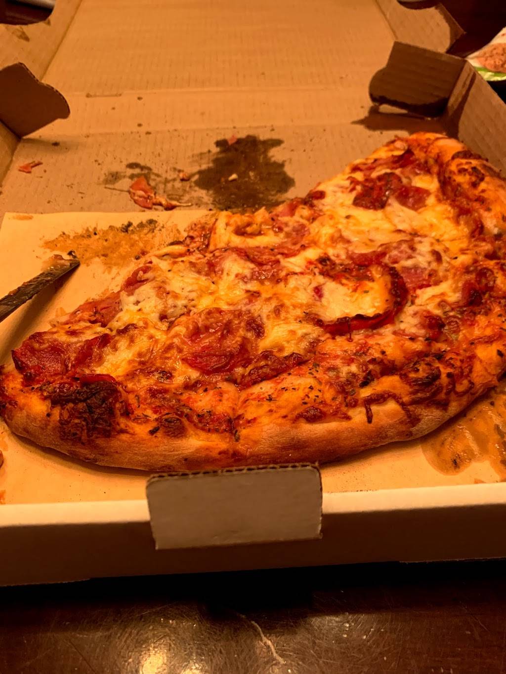 Pizzeria Petes | restaurant | 17 Boulevard Samson, Laval, QC H7X 3S5, Canada | 4503145144 OR +1 450-314-5144