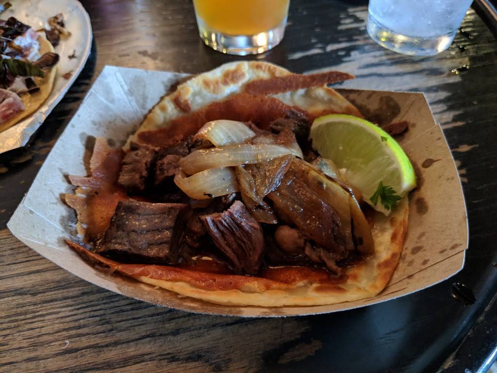 Taco Flats | restaurant | 5520 Burnet Rd #101, Austin, TX 78756, USA | 5122848352 OR +1 512-284-8352