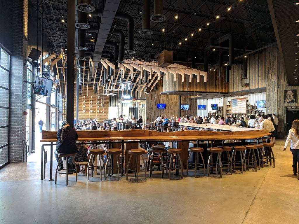 The Rustic | restaurant | 17619 La Cantera Pkwy Ste 204, San Antonio, TX 78257, USA | 2102457500 OR +1 210-245-7500