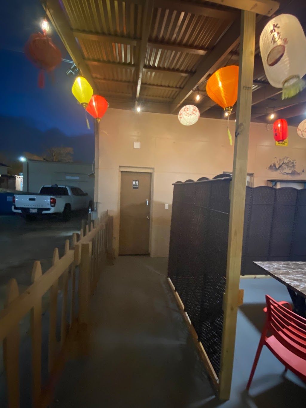 Hole in the Wall | restaurant | 2305 Calder Ave, Beaumont, TX 77702, USA | 4092395682 OR +1 409-239-5682