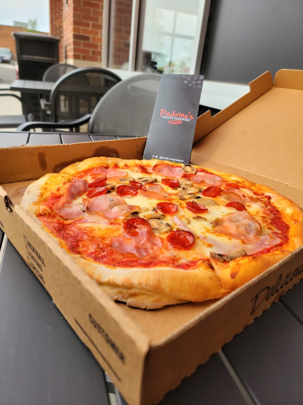 Padrinos Pizza US | restaurant | 7532 S Cass Ave, Darien, IL 60561, USA | 6305287011 OR +1 630-528-7011