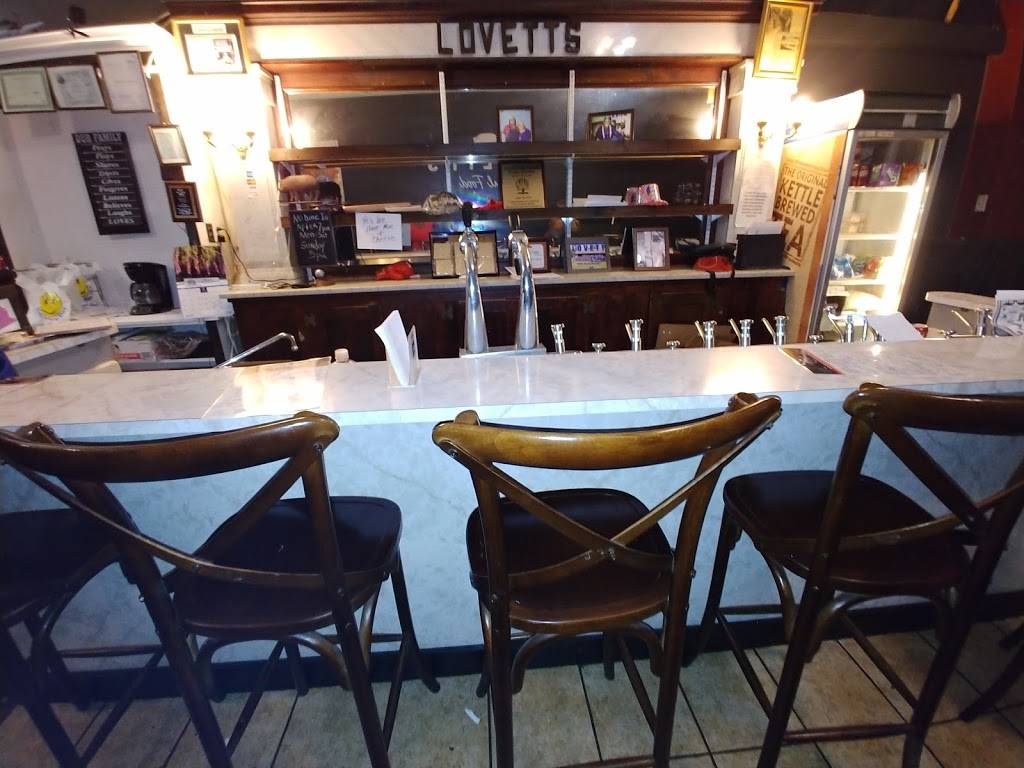 Lovetts Soul Food | restaurant | 2512 College Ave, Alton, IL 62002, USA | 6184338833 OR +1 618-433-8833