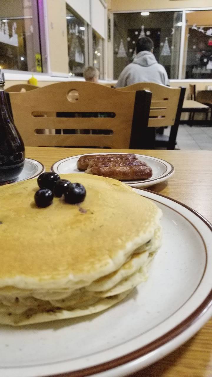 Howell Coney Island | restaurant | 1025 E Grand River Ave, Howell, MI 48843, USA | 5176187233 OR +1 517-618-7233