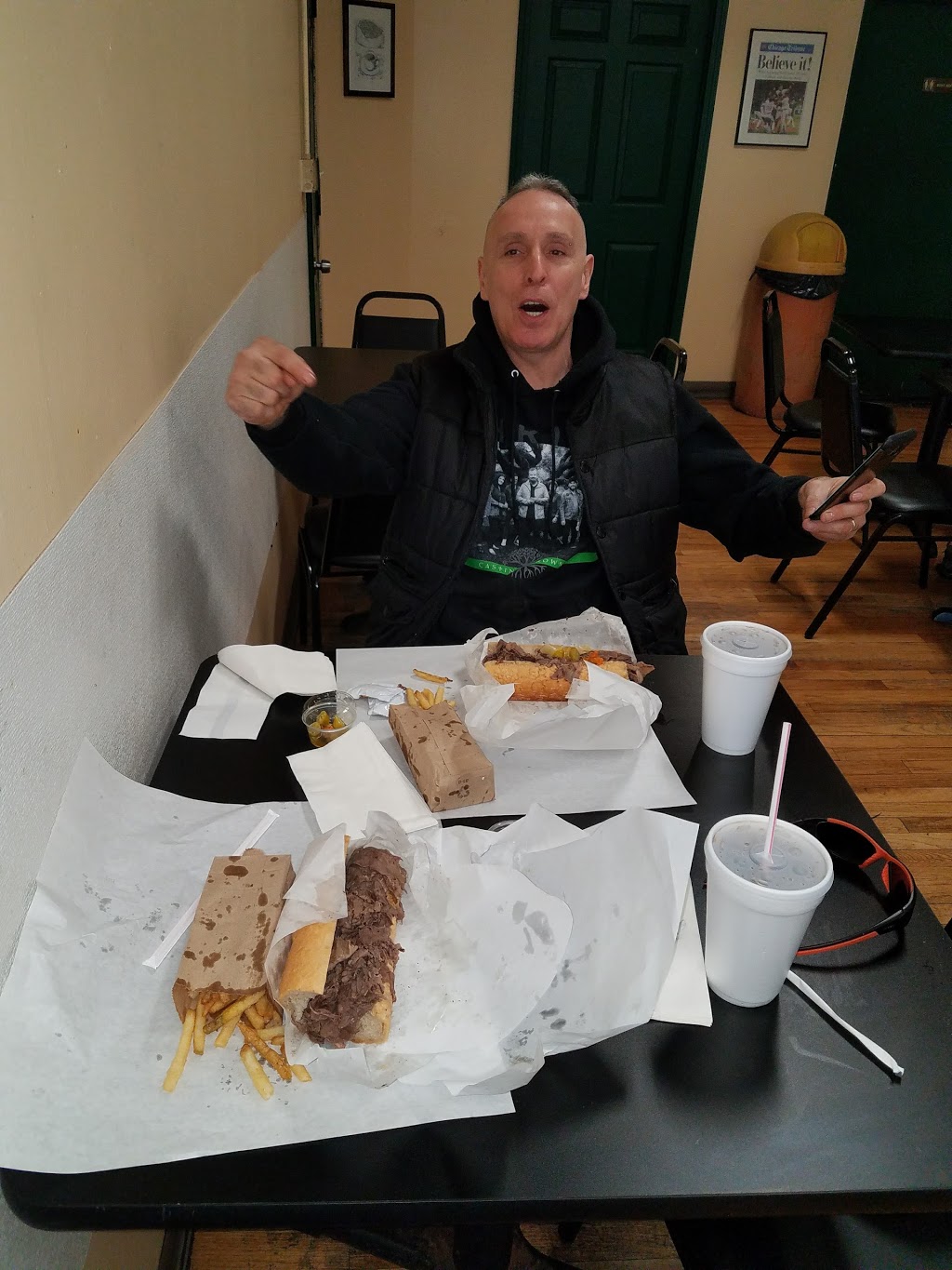 Joe Bostons Italian Beef | restaurant | 2932 W Chicago Ave, Chicago, IL 60622, USA | 7734869536 OR +1 773-486-9536