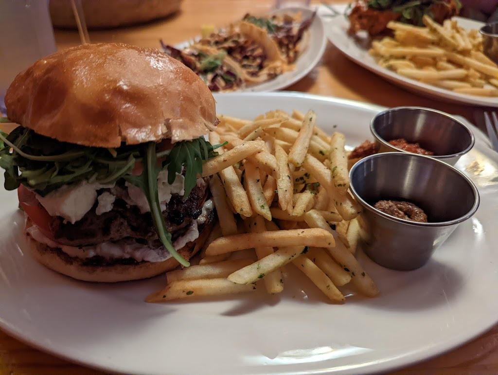 Red House | restaurant | 410 Burnett Ave S, Renton, WA 98057, USA | 4252262666 OR +1 425-226-2666