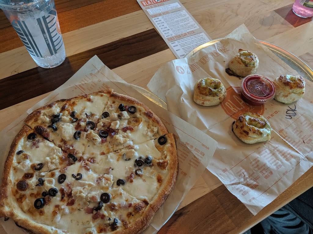 Blaze Pizza | meal takeaway | 1174 W Henderson Ave, Porterville, CA 93257, USA | 5594031002 OR +1 559-403-1002