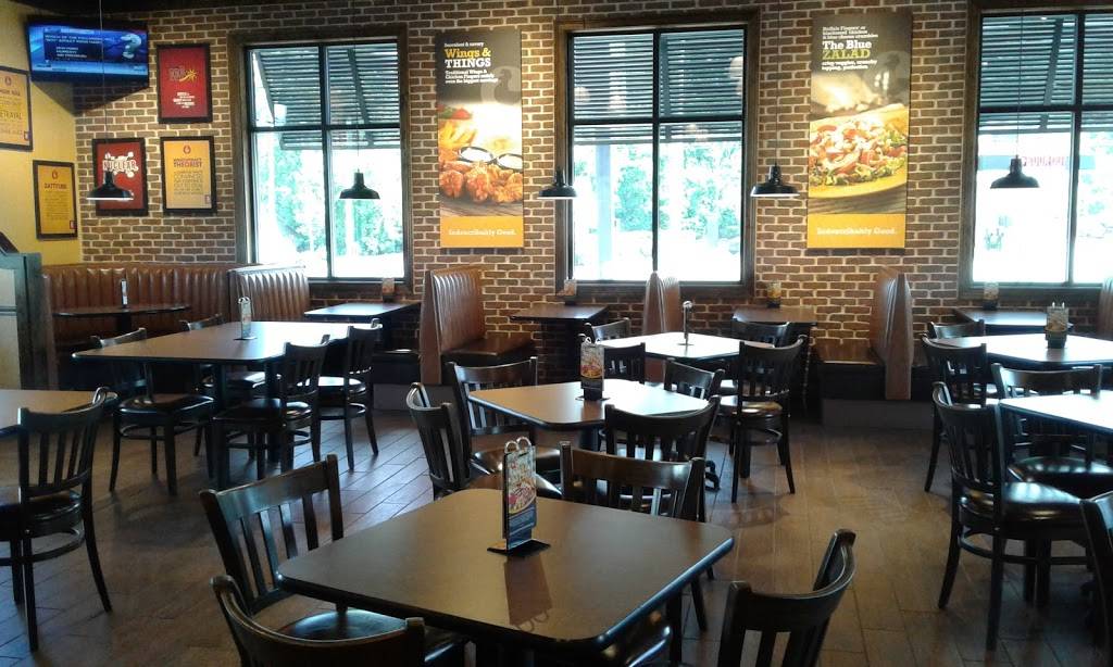 Zaxbys Chicken Fingers & Buffalo Wings | restaurant | 6913 Kingston Pike, Knoxville, TN 37919, USA | 8654741385 OR +1 865-474-1385