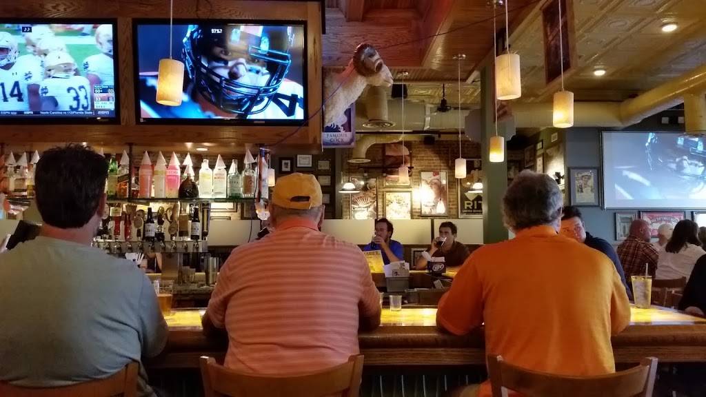 Macados | restaurant | 210 Broad St, Kingsport, TN 37660, USA | 4233901408 OR +1 423-390-1408