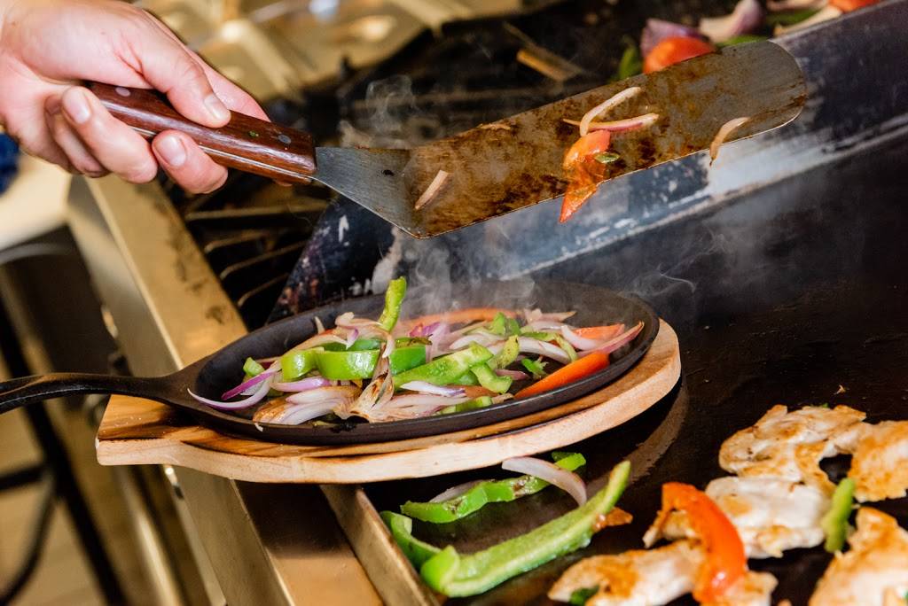 Las Enchiladas | restaurant | 18500 Pilot Knob Rd a, Farmington, MN 55024, USA | 6514632742 OR +1 651-463-2742