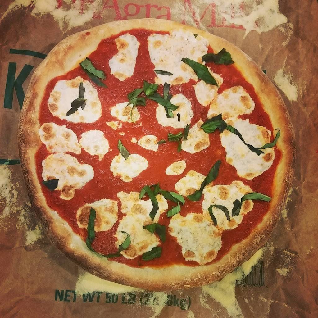 Chiaros Pizzeria & Restaurant Sellersville | cafe | 2529, 218 S Main St, Sellersville, PA 18960, USA | 2152575555 OR +1 215-257-5555