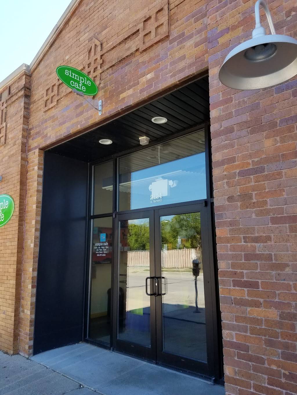Simple Cafe Milwaukee | restaurant | 2124 N Farwell Ave, Milwaukee, WI 53202, USA | 4142712124 OR +1 414-271-2124