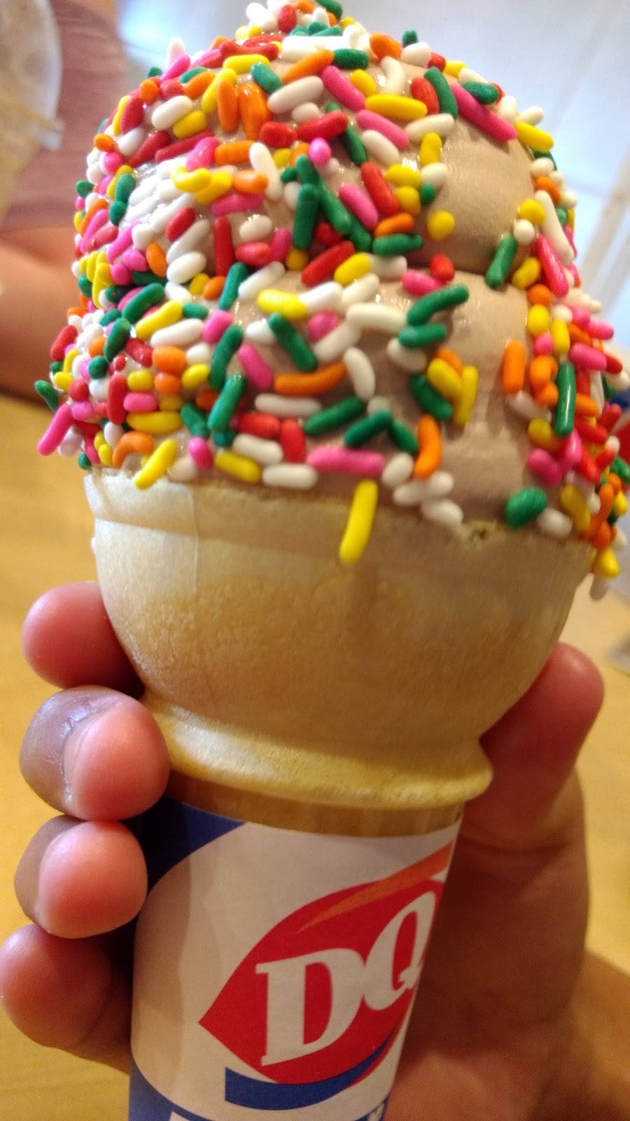 Dairy Queen Grill & Chill | restaurant | 927 S Cogswell Dr, Silver Lake, WI 53170, USA | 2628894811 OR +1 262-889-4811