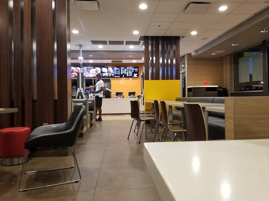 McDonalds | cafe | 433 Commerce Dr, Woodbury, MN 55125, USA | 6517317749 OR +1 651-731-7749