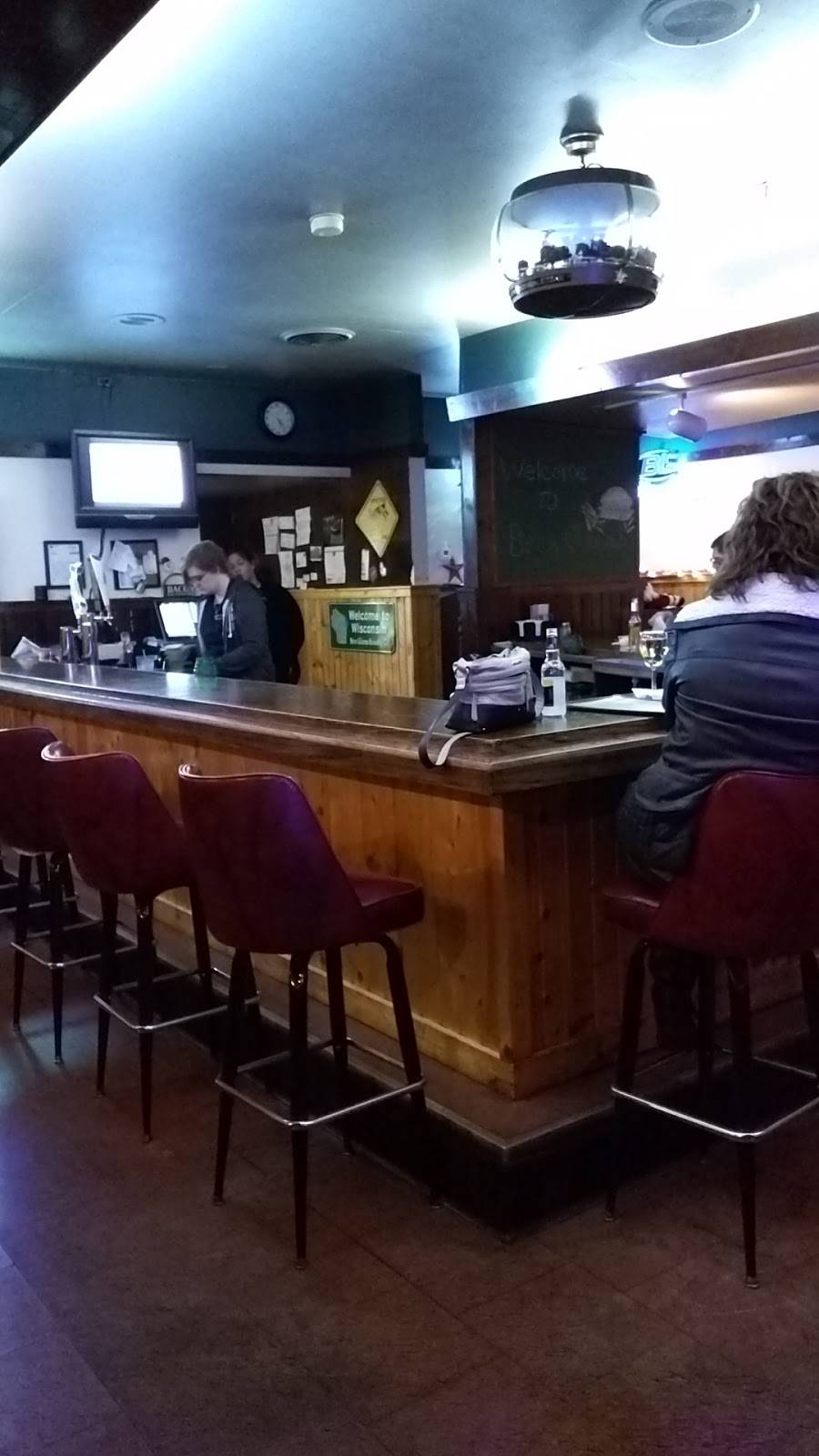 The Beer Cheese Bar and Grill | restaurant | 2 S Main St, Rice Lake, WI 54868, USA | 7152342527 OR +1 715-234-2527