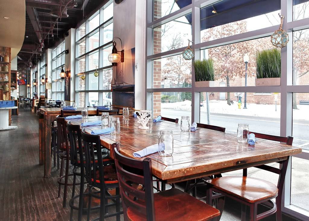 Beach House SoNo | restaurant | 19 N Water St, Norwalk, CT 06854, USA | 2039567171 OR +1 203-956-7171