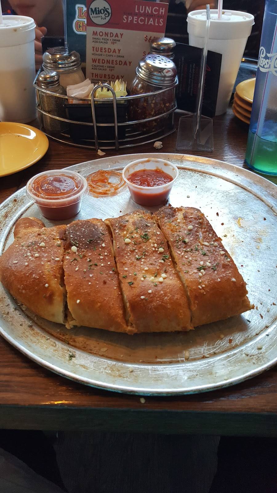 Mios Pizzeria Pub | restaurant | 2634 Vine St, Cincinnati, OH 45219, USA | 5132816467 OR +1 513-281-6467