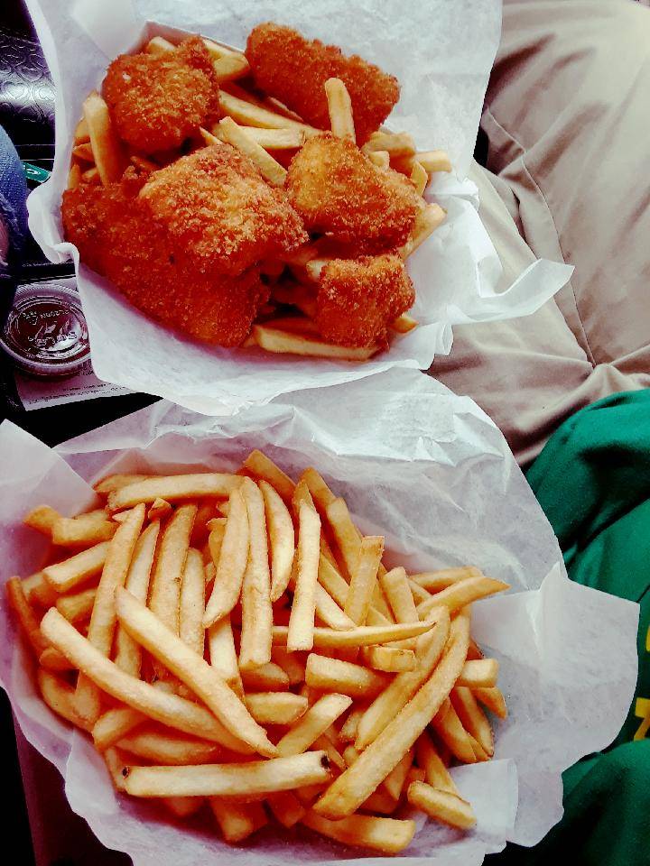 Grizzly Tuna | restaurant | 850 N Roosevelt Dr, Seaside, OR 97138, USA | 5034401039 OR +1 503-440-1039