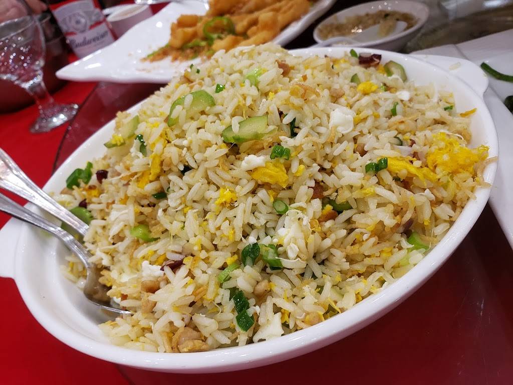 Golden Palace | restaurant | 4120 Delong St, Flushing, NY 11355, USA | 7188869588 OR +1 718-886-9588