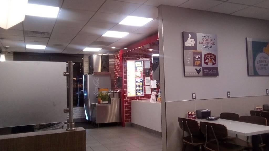 Jack in the Box | restaurant | 306 S Palm Ave, Santa Paula, CA 93060, USA | 8055257992 OR +1 805-525-7992