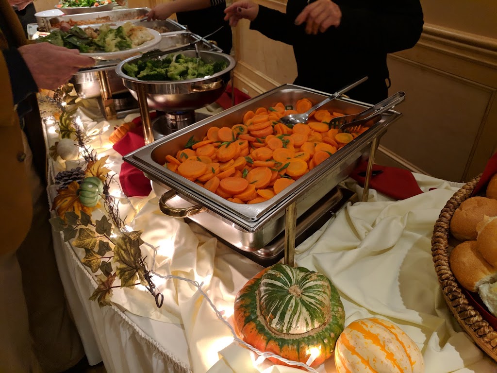 Avellinos Restaurant and Catering | restaurant | 313 Mystic Ave, Medford, MA 02155, USA | 7813951721 OR +1 781-395-1721