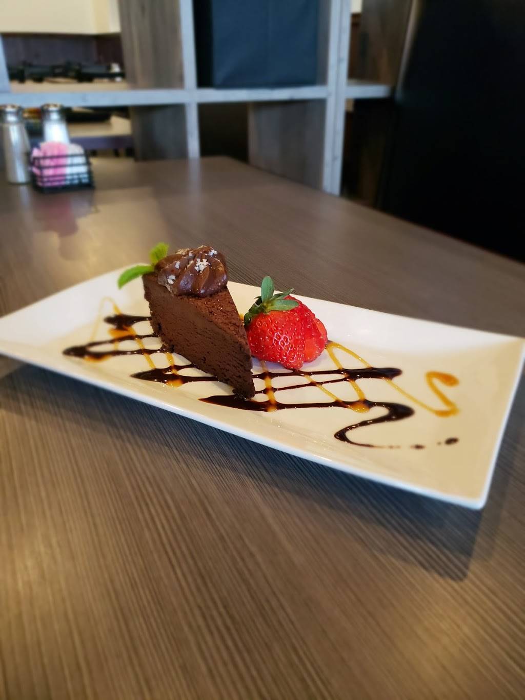 Tabards Kitchen | restaurant | 12030 Blue Valley Pkwy, Overland Park, KS 66213, USA | 9138085688 OR +1 913-808-5688