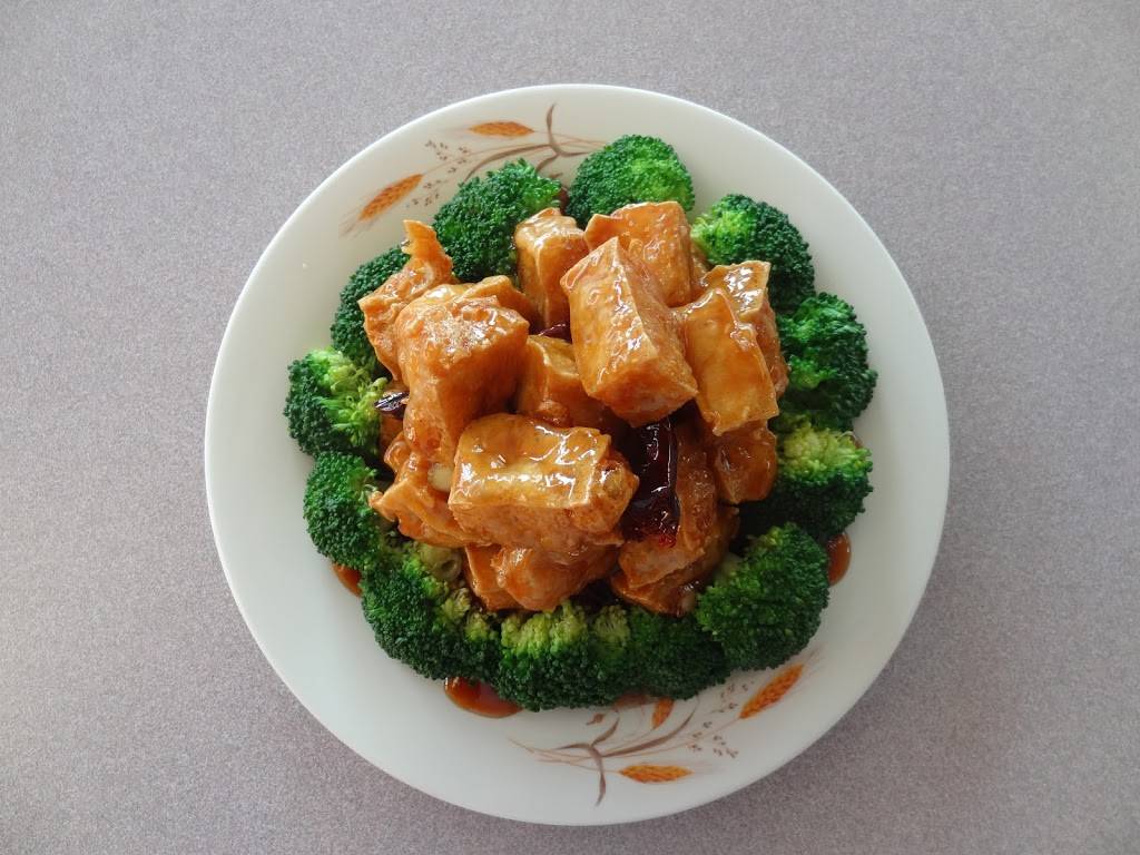 Great Wall Restaurant | restaurant | 401 Nathan Ellis Hwy, Mashpee, MA 02649, USA | 5084779001 OR +1 508-477-9001