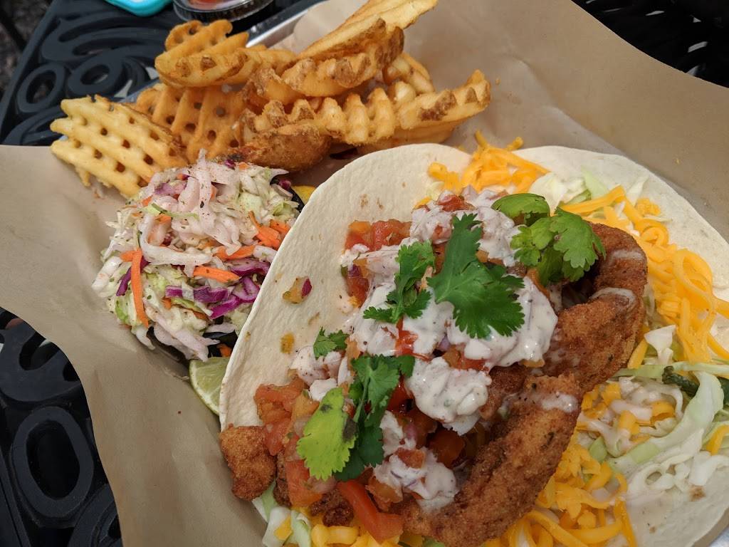 The Tin Fish | restaurant | 707 State St, Newburgh, IN 47630, USA | 8124907000 OR +1 812-490-7000