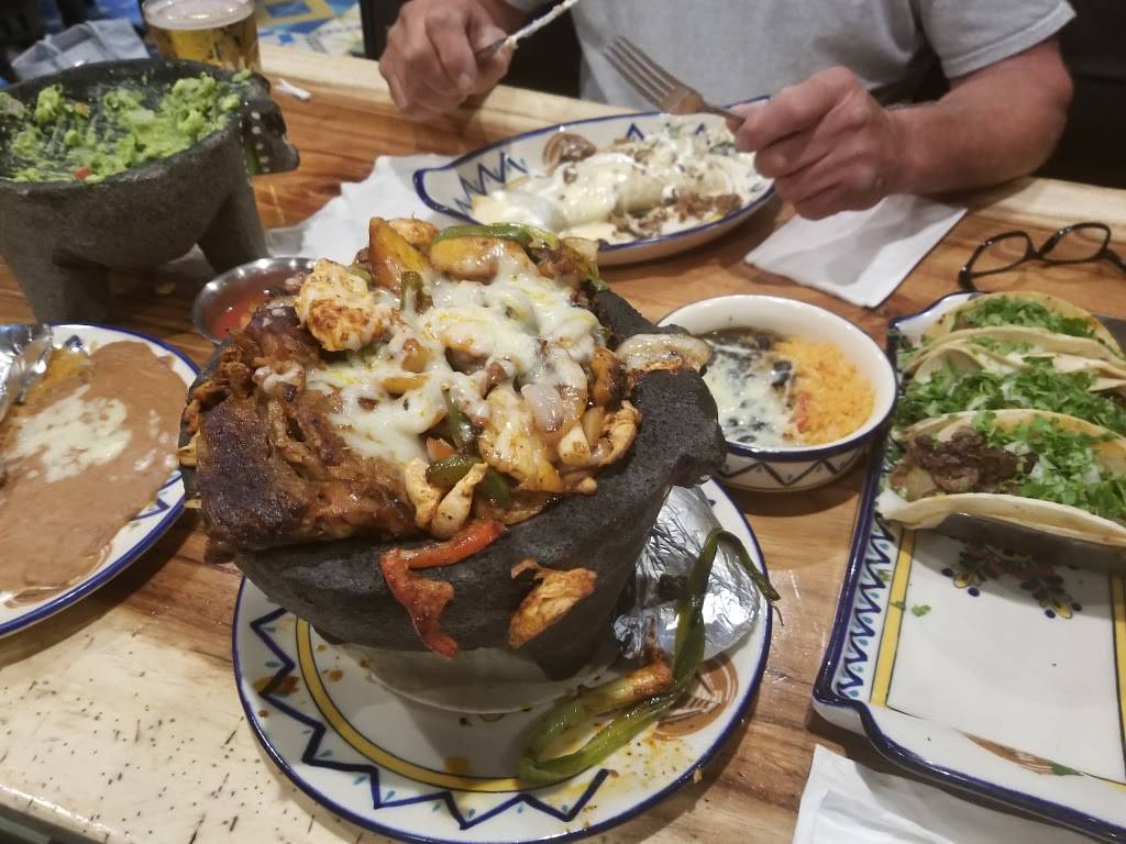 Plaza Azteca | restaurant | 1700 Fruitville Pike, Lancaster, PA 17601, USA | 7172997161 OR +1 717-299-7161