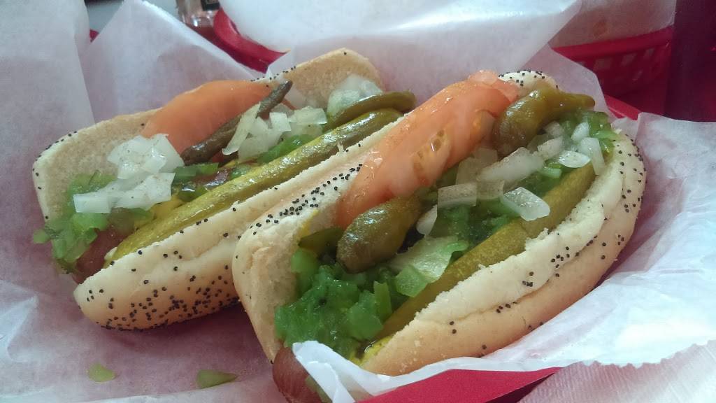 Ts Grand Slam Pizza & Grill at the Bunny Hutch | restaurant | 6438 N Lincoln Ave, Lincolnwood, IL 60712, USA | 2244705001 OR +1 224-470-5001