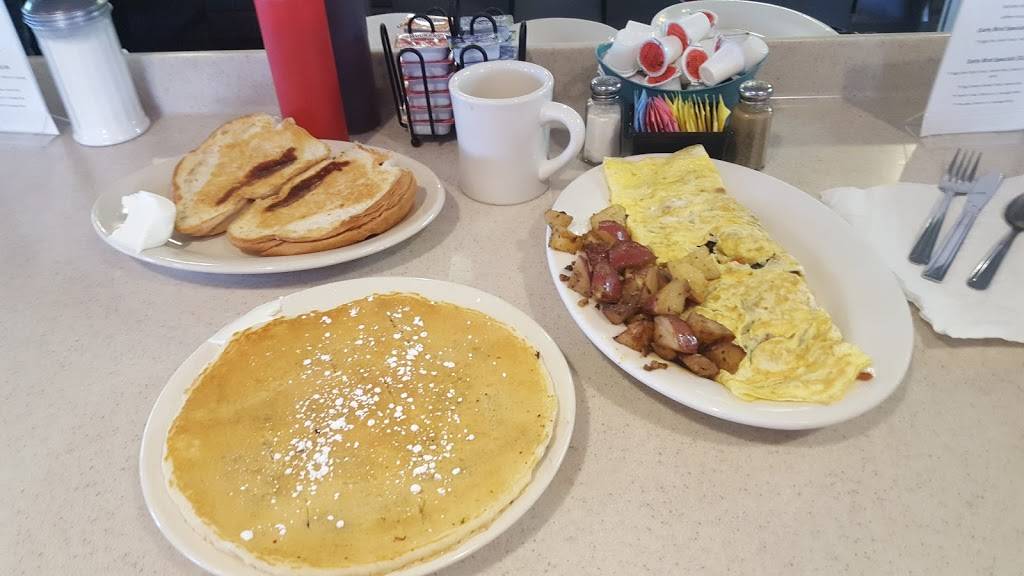 The Phoenix Restaurant | restaurant | 140 Huttleston Ave, Fairhaven, MA 02719, USA | 7749927586 OR +1 774-992-7586