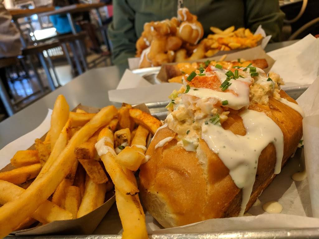 Slapfish | restaurant | 101 W Avenida Vista Hermosa, San Clemente, CA 92672, USA | 9495585090 OR +1 949-558-5090