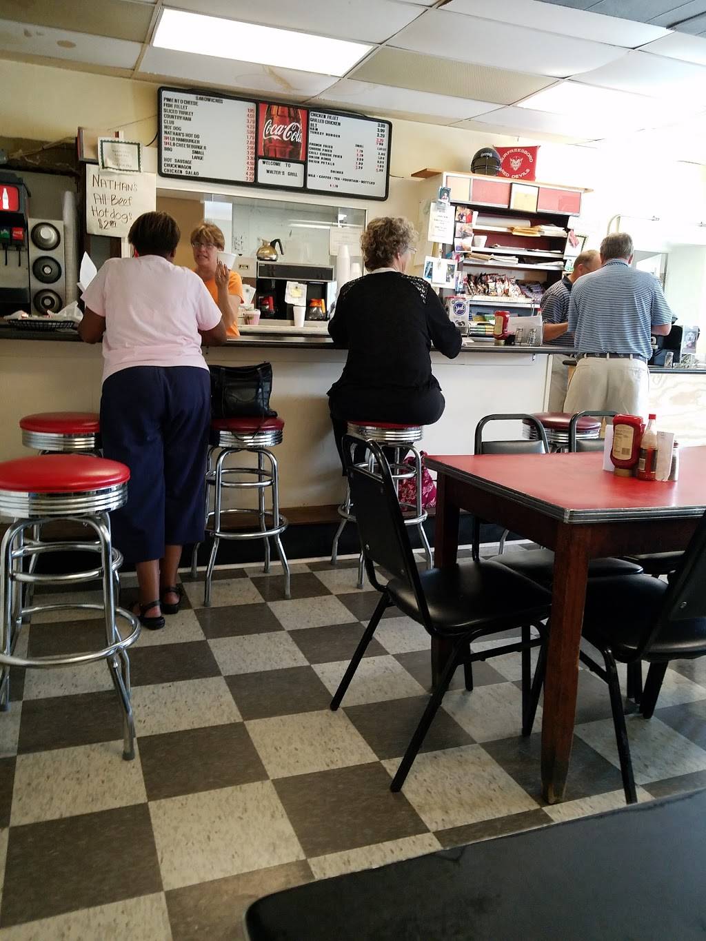 Walters Grill Inc | restaurant | 317 E Main St, Murfreesboro, NC 27855, USA | 2523984006 OR +1 252-398-4006