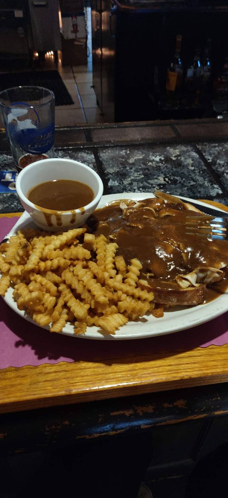 Finns Tap Room and Party House | restaurant | 14 Railroad St, Victor, NY 14564, USA | 5859244660 OR +1 585-924-4660