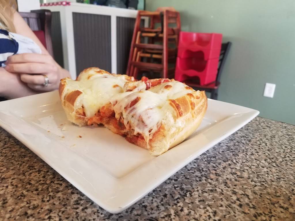 J & S New York Pizza | restaurant | 500 Broad St, Fuquay-Varina, NC 27526, USA | 9195576921 OR +1 919-557-6921