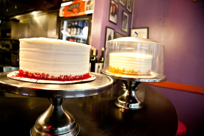 Merts Heart And Soul | restaurant | 214 N College St, Charlotte, NC 28202, USA | 7043424222 OR +1 704-342-4222