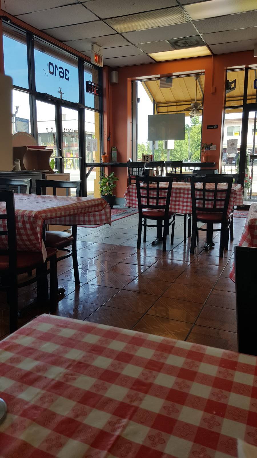 Sofias Pupuseria | restaurant | 3610 Columbia Pike, Arlington, VA 22204, USA | 7037460355 OR +1 703-746-0355