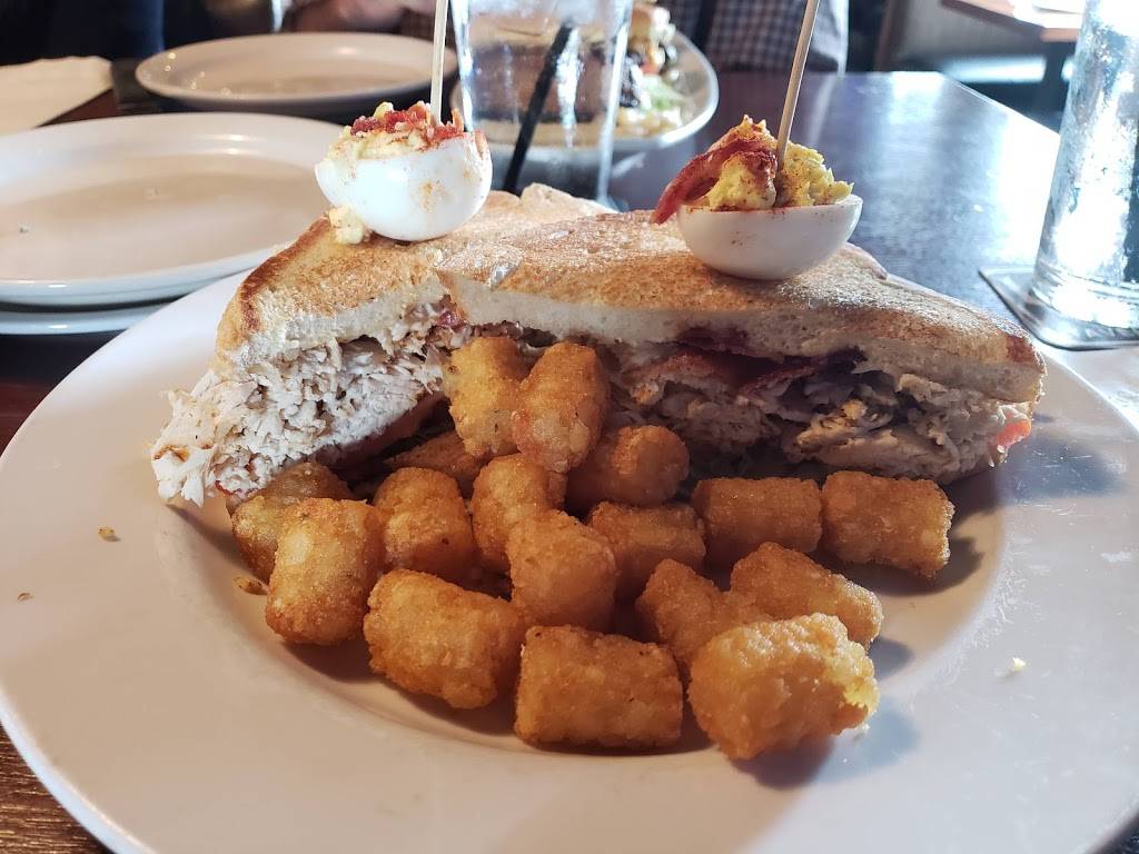 Brick House Tavern + Tap | restaurant | 1011 N Loop 1604 W, San Antonio, TX 78232, USA | 2104023107 OR +1 210-402-3107