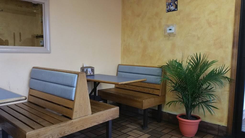 Apollon Roast Beef & Pizza | restaurant | 1 North Ave, Attleboro, MA 02703, USA | 5082264483 OR +1 508-226-4483