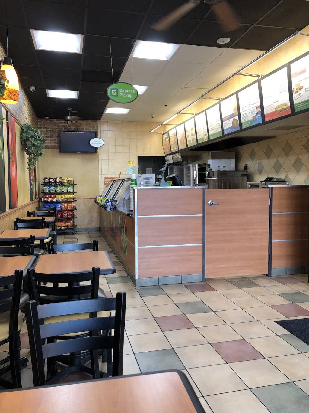 Subway Restaurants | restaurant | 7239 Van Nuys Blvd, Van Nuys, CA 91405, USA | 8187829686 OR +1 818-782-9686