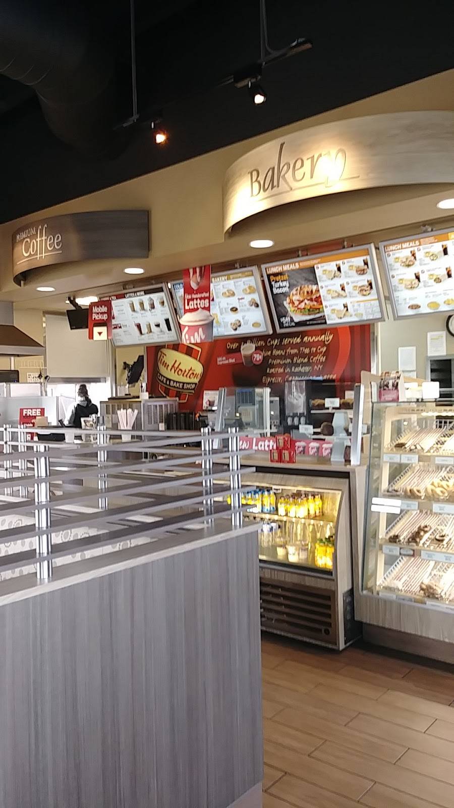 Tim Hortons | restaurant | 5640 Airport Hwy, Toledo, OH 43615, USA | 4198684933 OR +1 419-868-4933