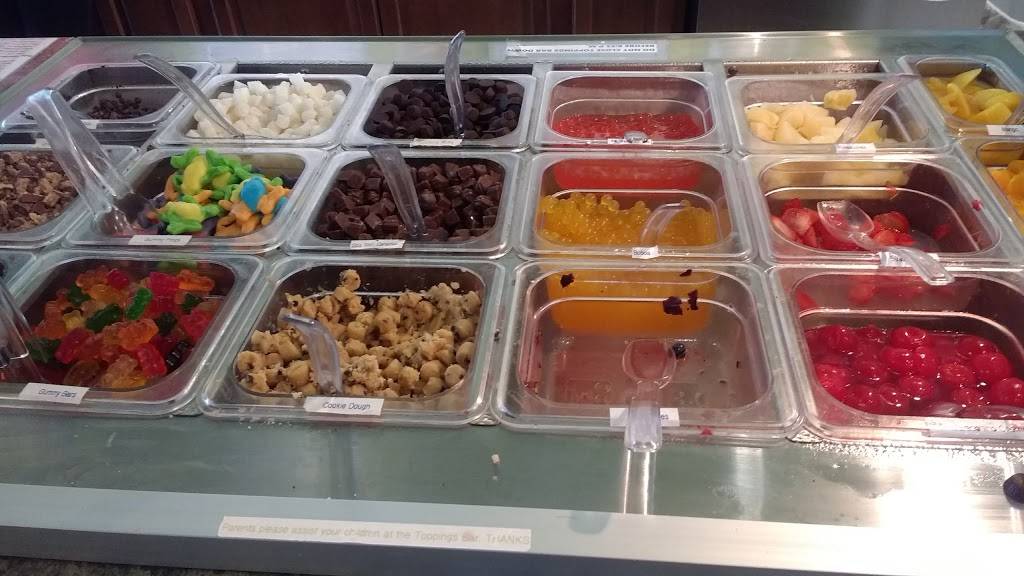 YoFresh Yogurt Cafe | cafe | 635 Chicago Ave #7, Evanston, IL 60202, USA | 8478596408 OR +1 847-859-6408